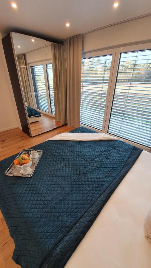 Ella'S Lounge - Besonders Geniessen Singen Exterior foto