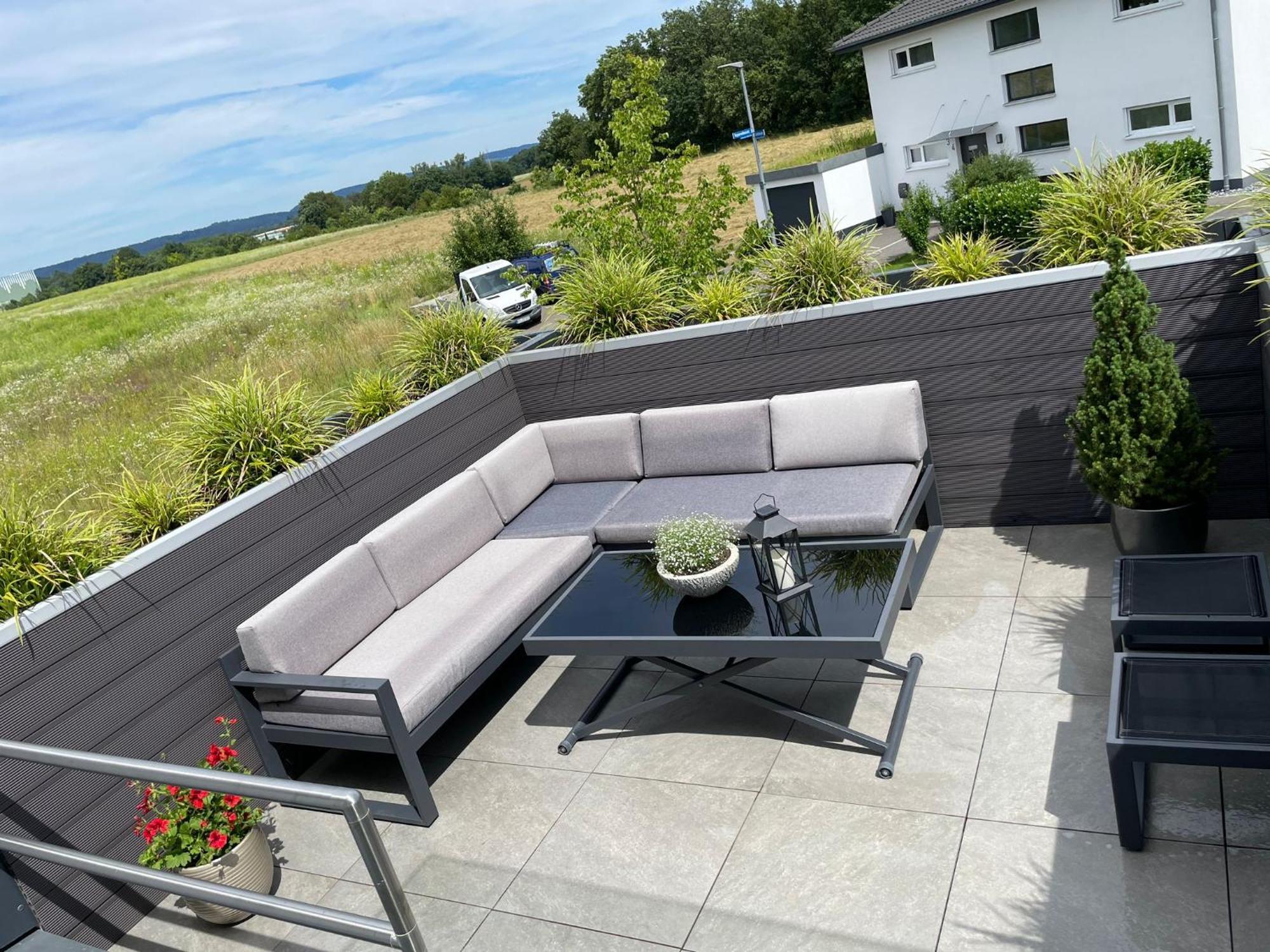 Ella'S Lounge - Besonders Geniessen Singen Exterior foto